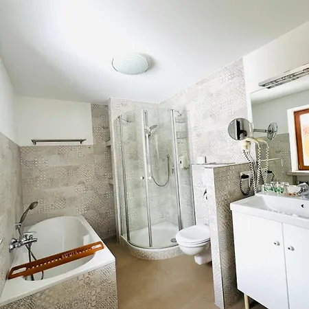 Haus Luna - *