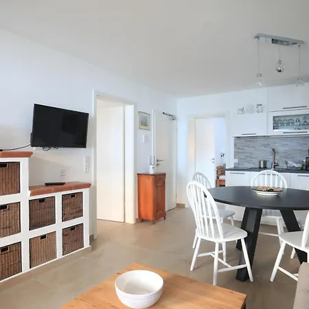 Haus Luna - *